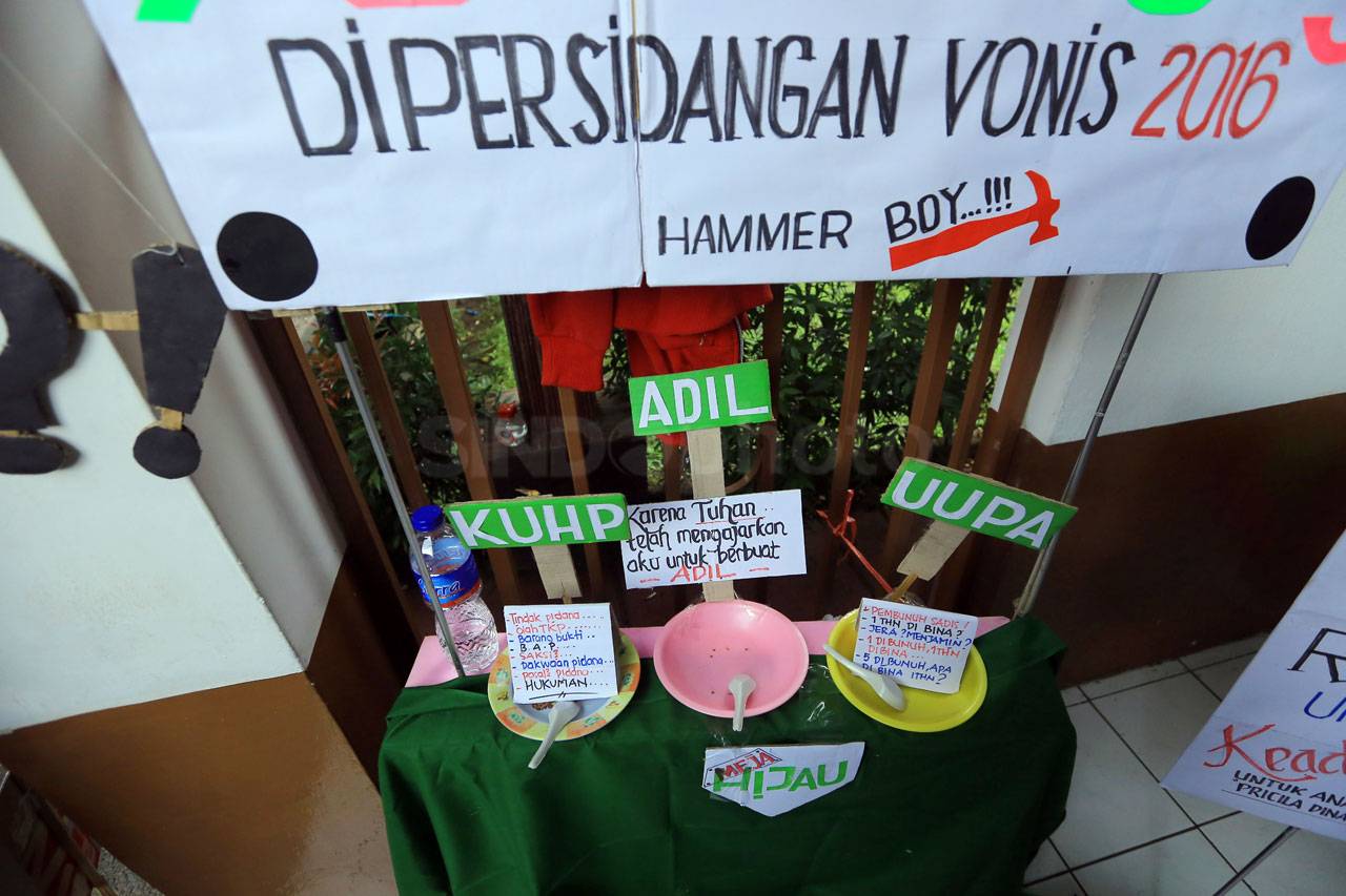 Hammer Boy, Pembunuh...