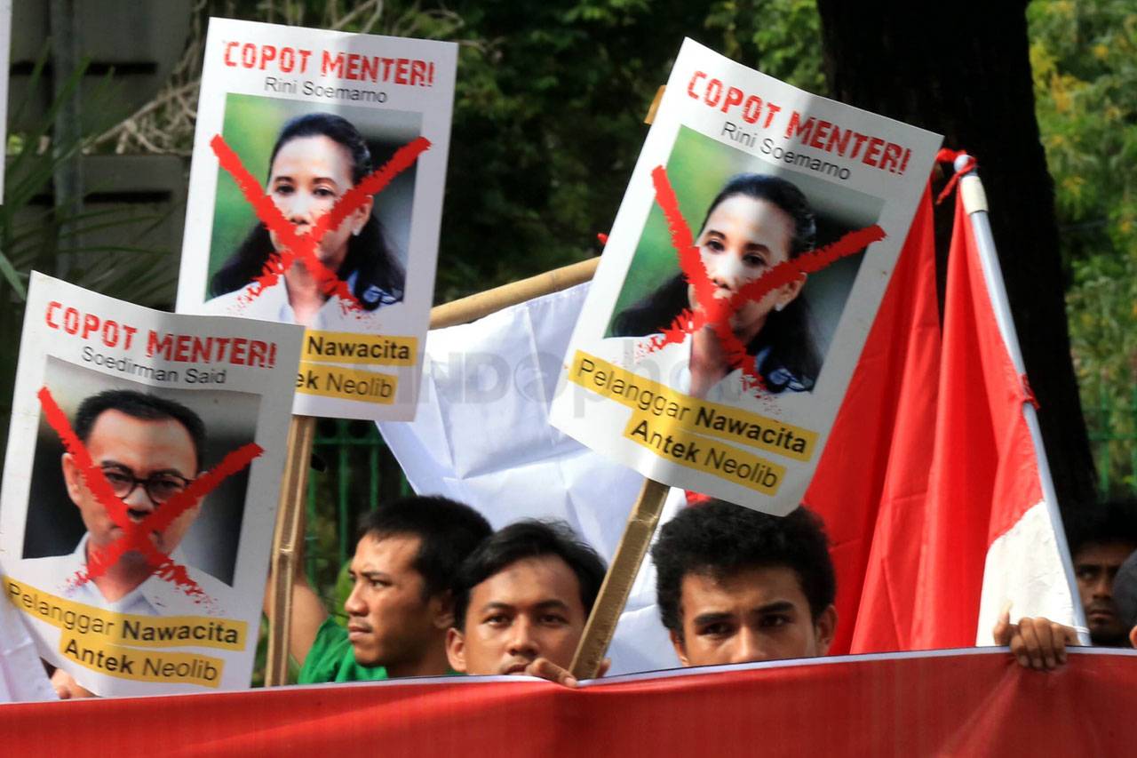 Bersihkan Kabinet dari...