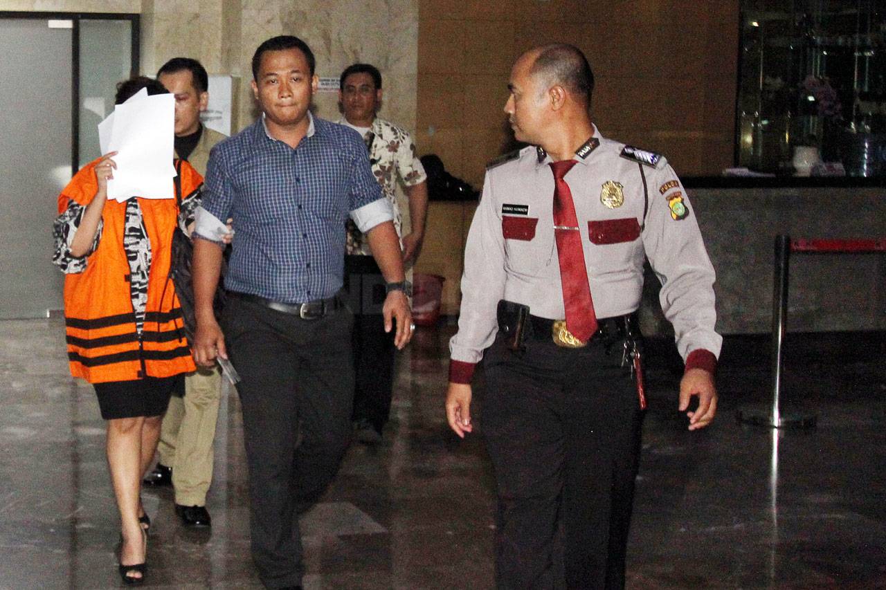 KPK Tahan Rekan Damayanti...