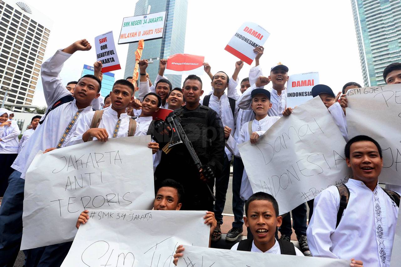 Aksi Pelajar Tidak Takut...