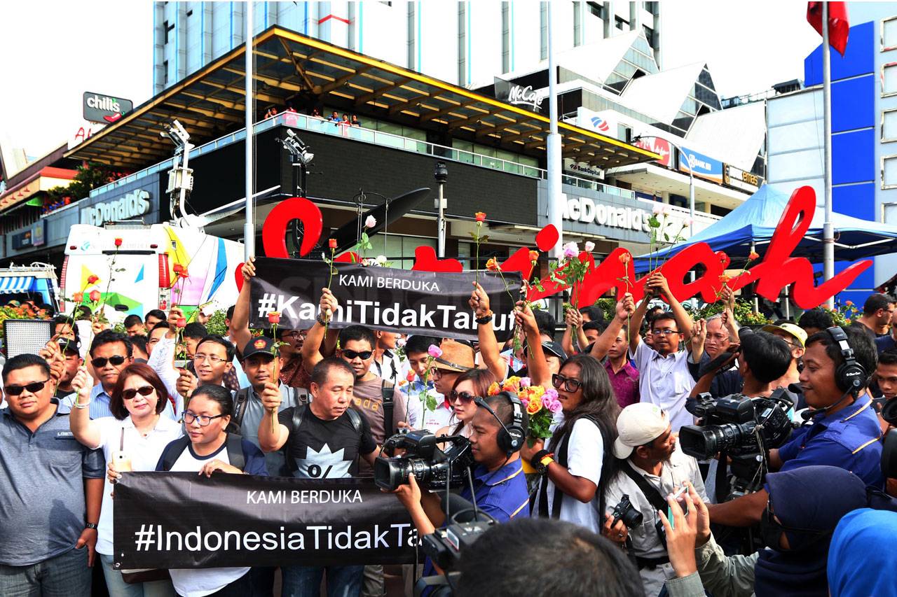 Warga Jakarta Bersatu...