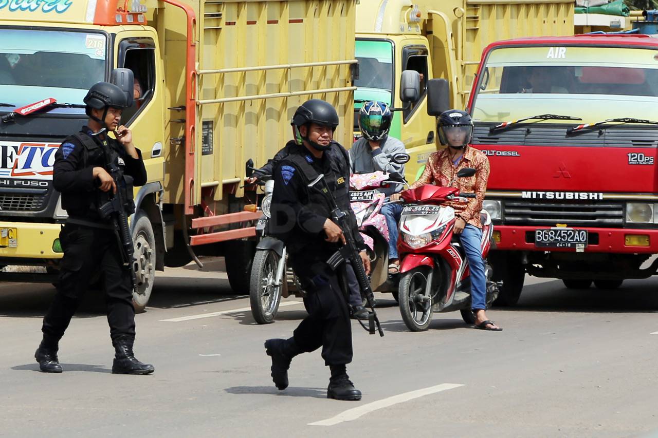 Pengamanan Bandara Mahmud...