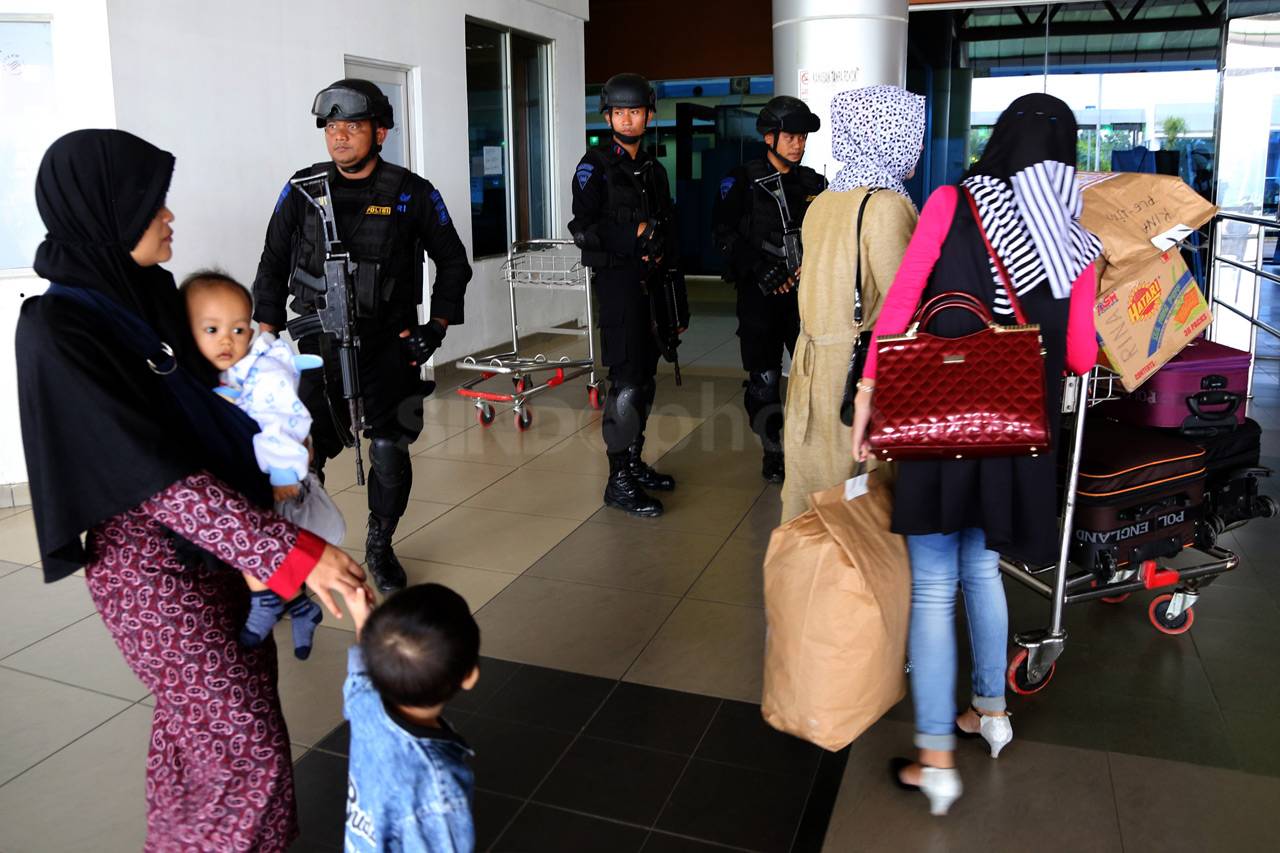 Pengamanan Bandara Mahmud...
