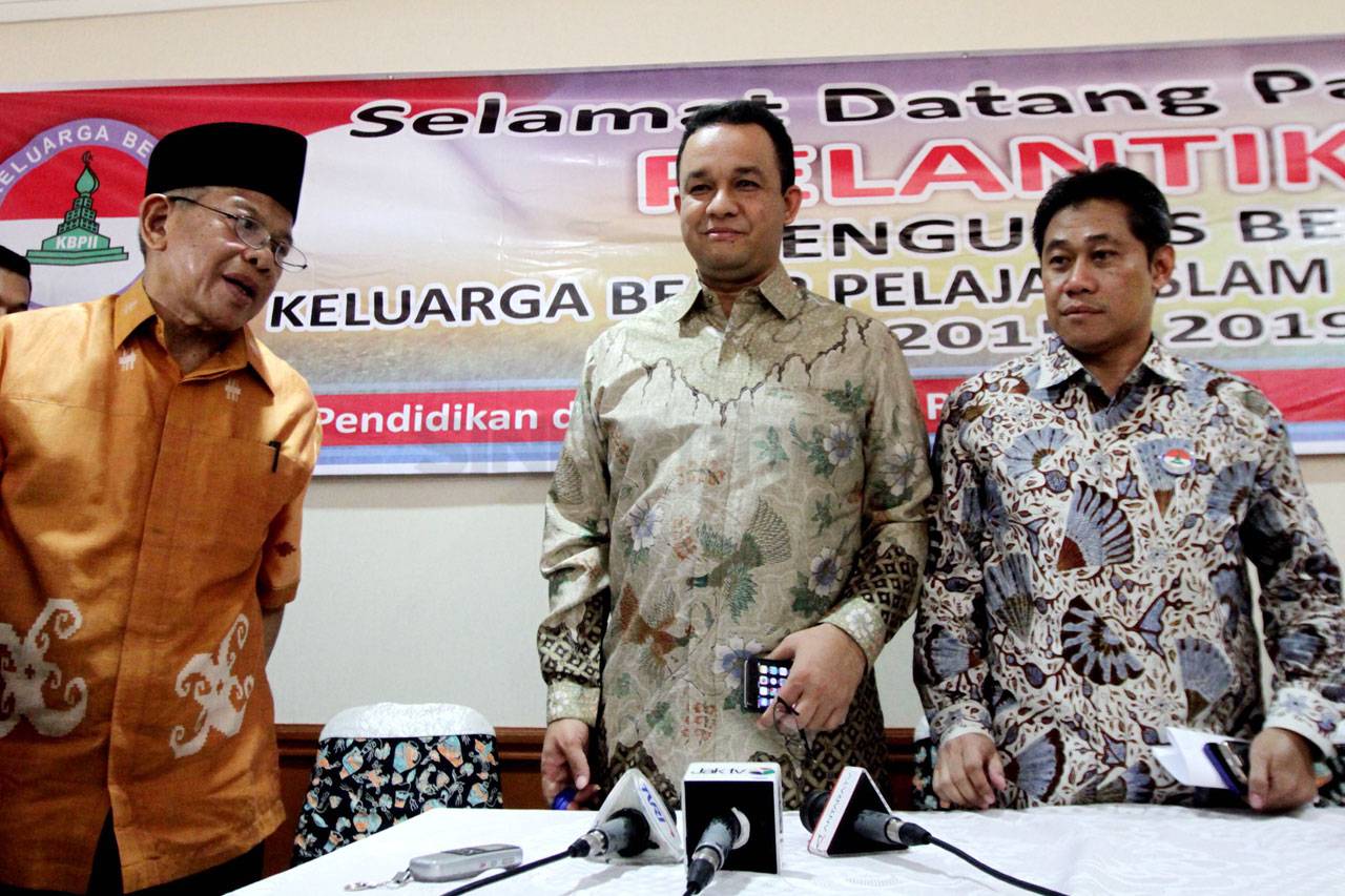 Mendikbud Hadiri Pelantikan...