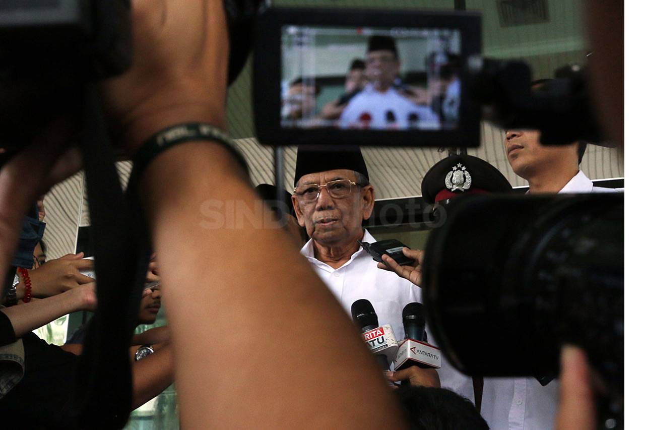 Hasyim Muzadi Temui...
