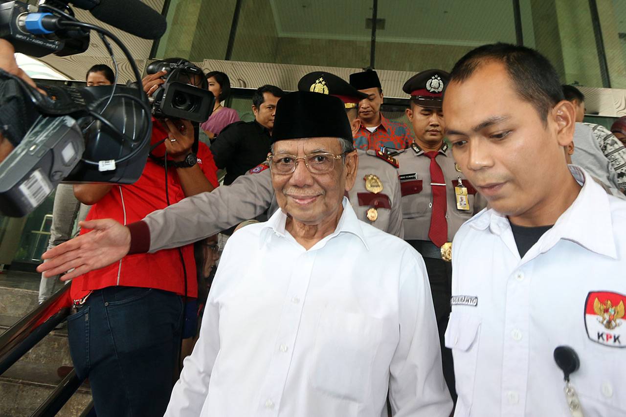 Hasyim Muzadi Temui...