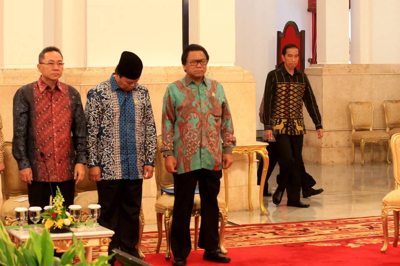Tingkatkan Komunikasi...