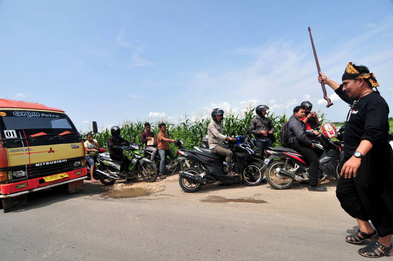 Begini Aksi Bupati Tegal...