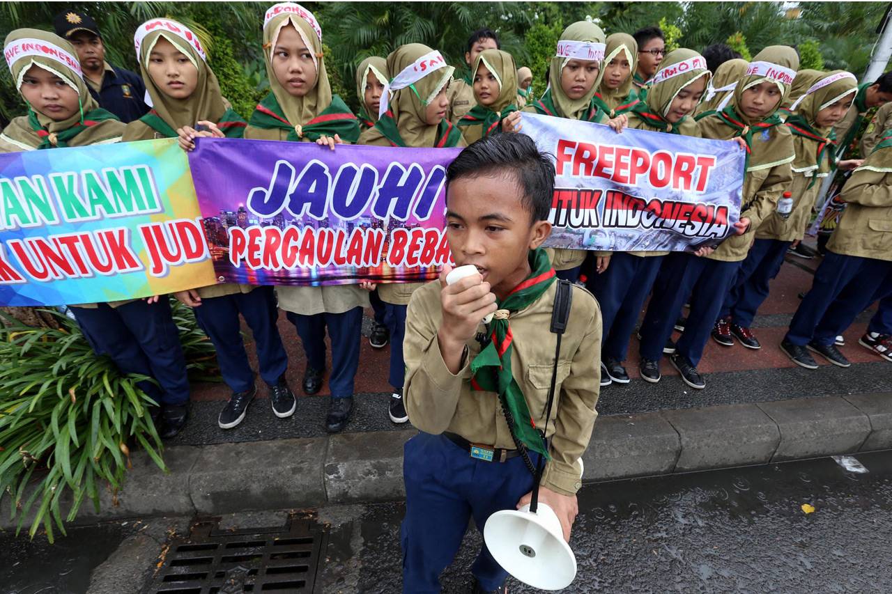 Pelajar di Surabaya...