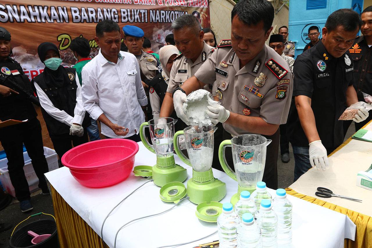 Polres Metro Jakarta...