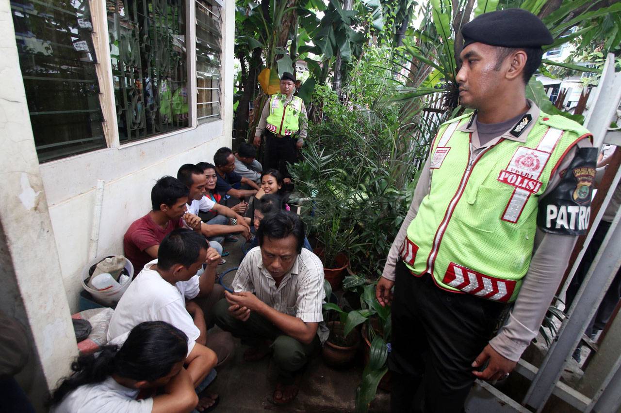 Polisi dan TNI Gelar...
