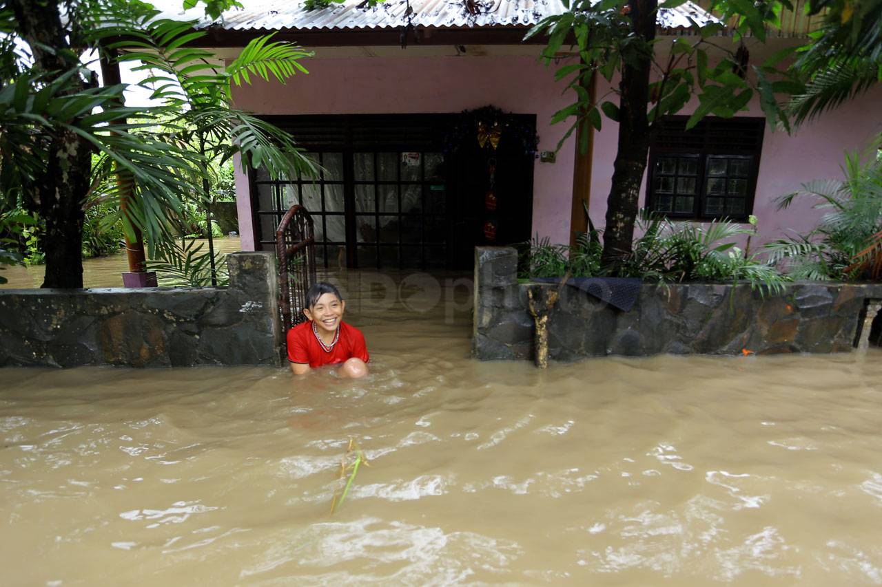 Curah Hujan Tinggi,...
