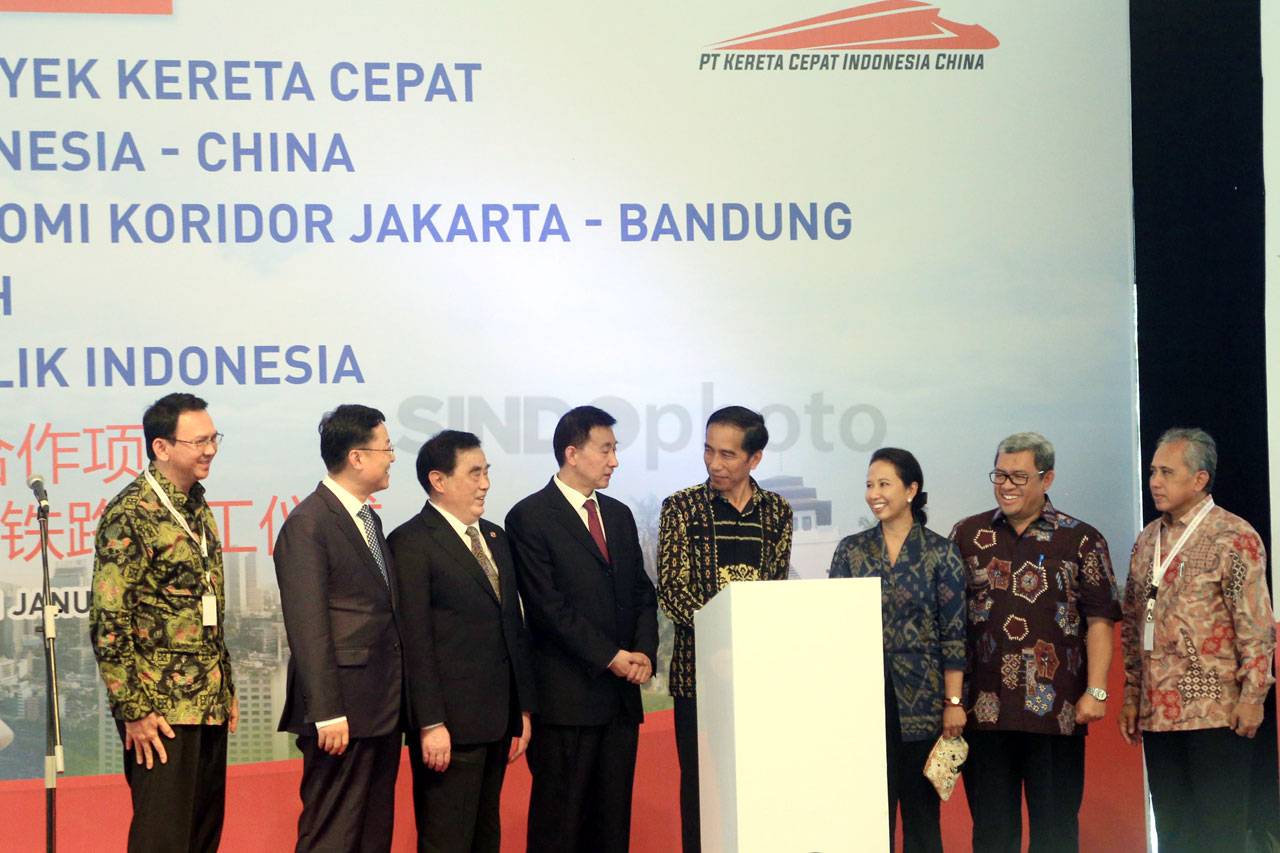 Presiden Jokowi Resmikan...
