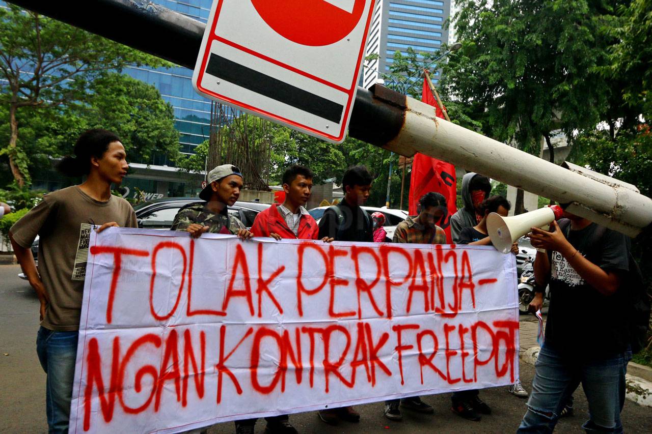 Mahasiswa Tolak Perpanjangan...