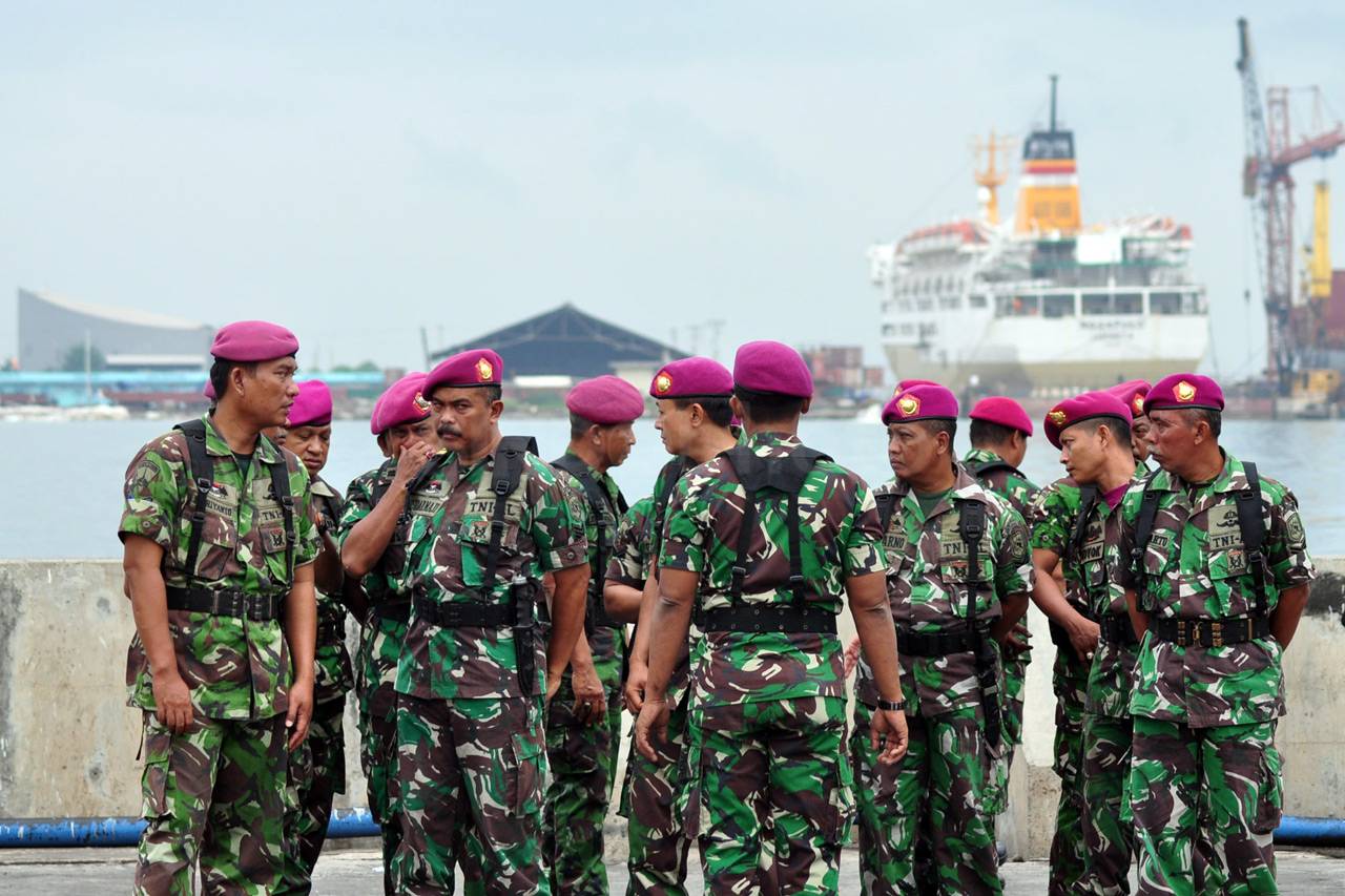 Ratusan Personel TNI-Polri...