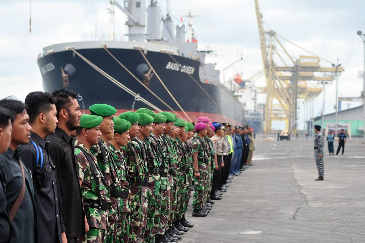 Ratusan Personel TNI-Polri...