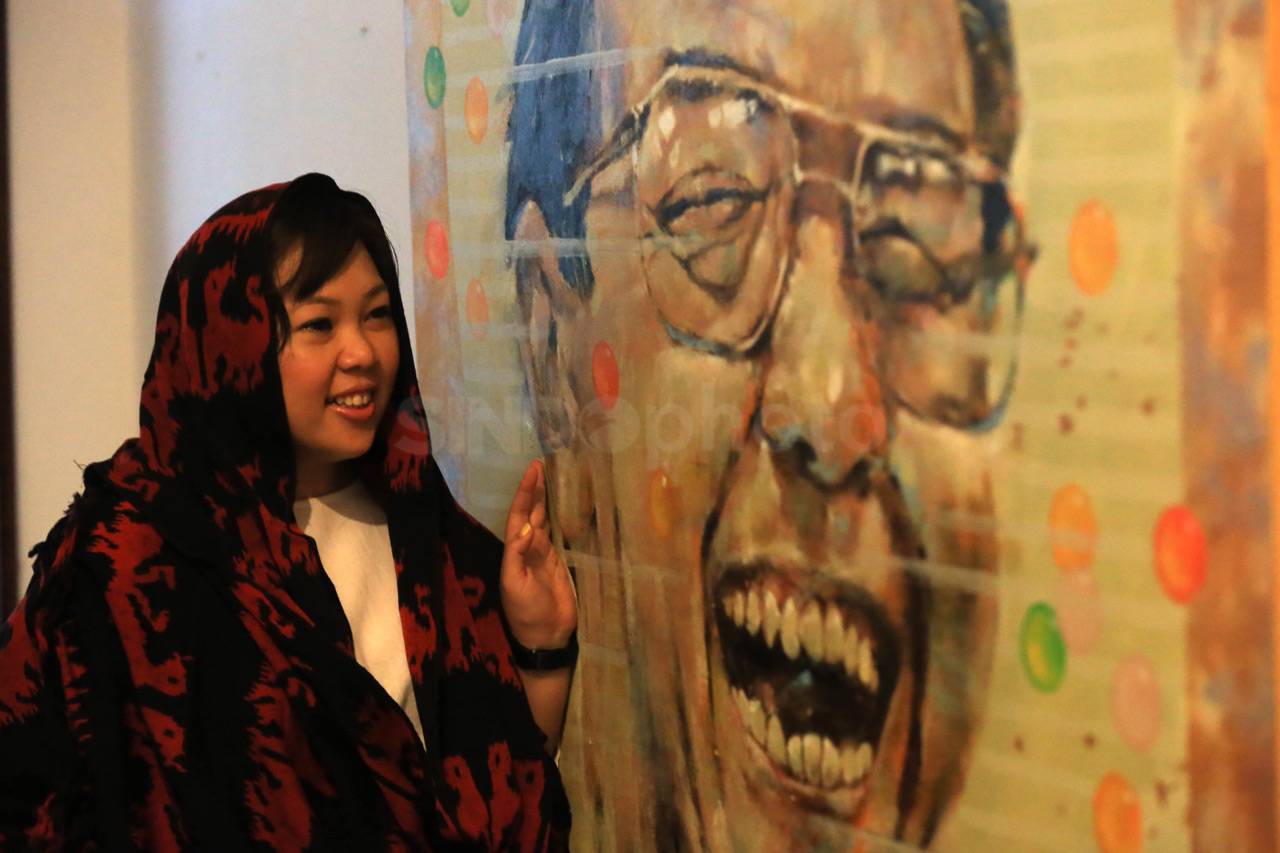 Ahok Terima Penghargaan...