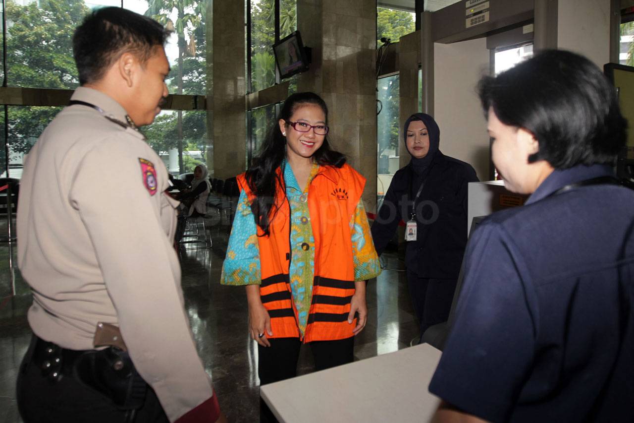 KPK Periksa Damayanti...