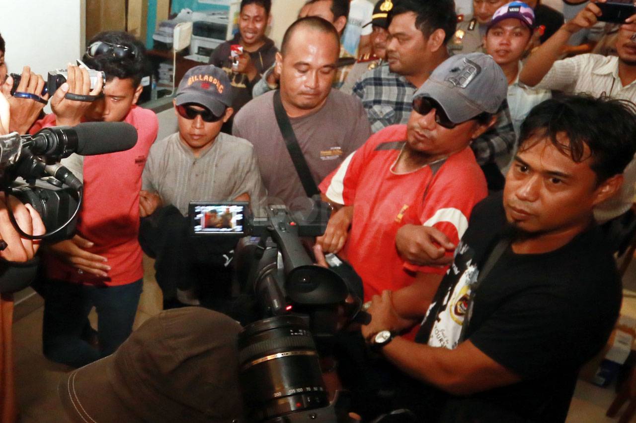 Dua Terduga Teroris...