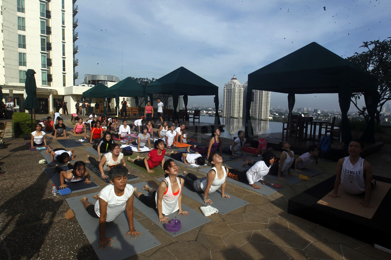 Senayan City Yoga Bersama...