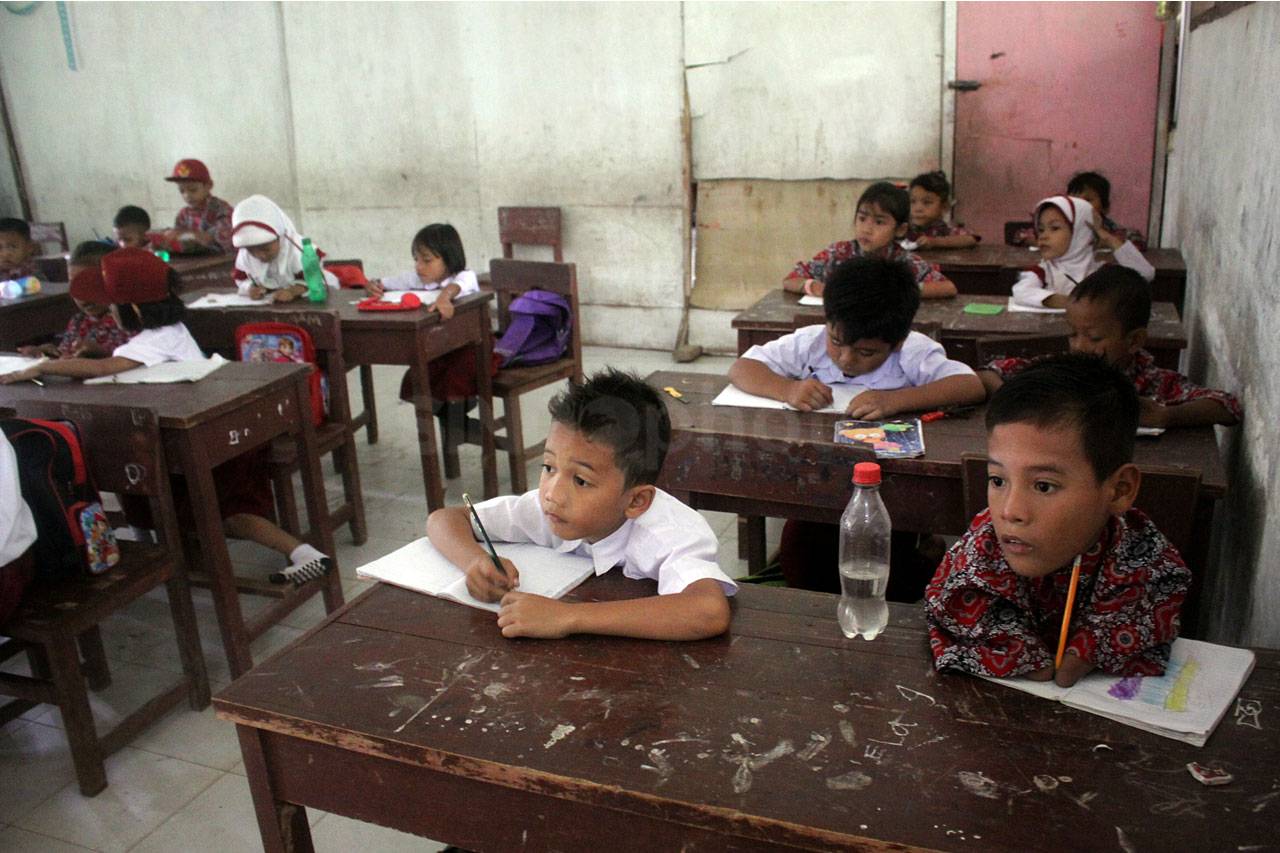 Menuntut Ilmu dalam...