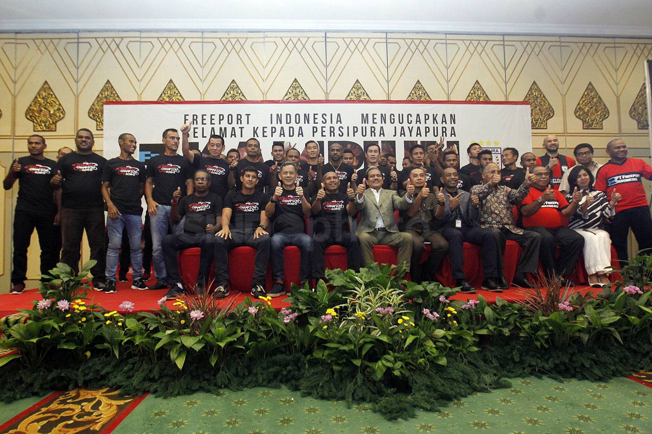 Freeport Indonesia Serahkan...