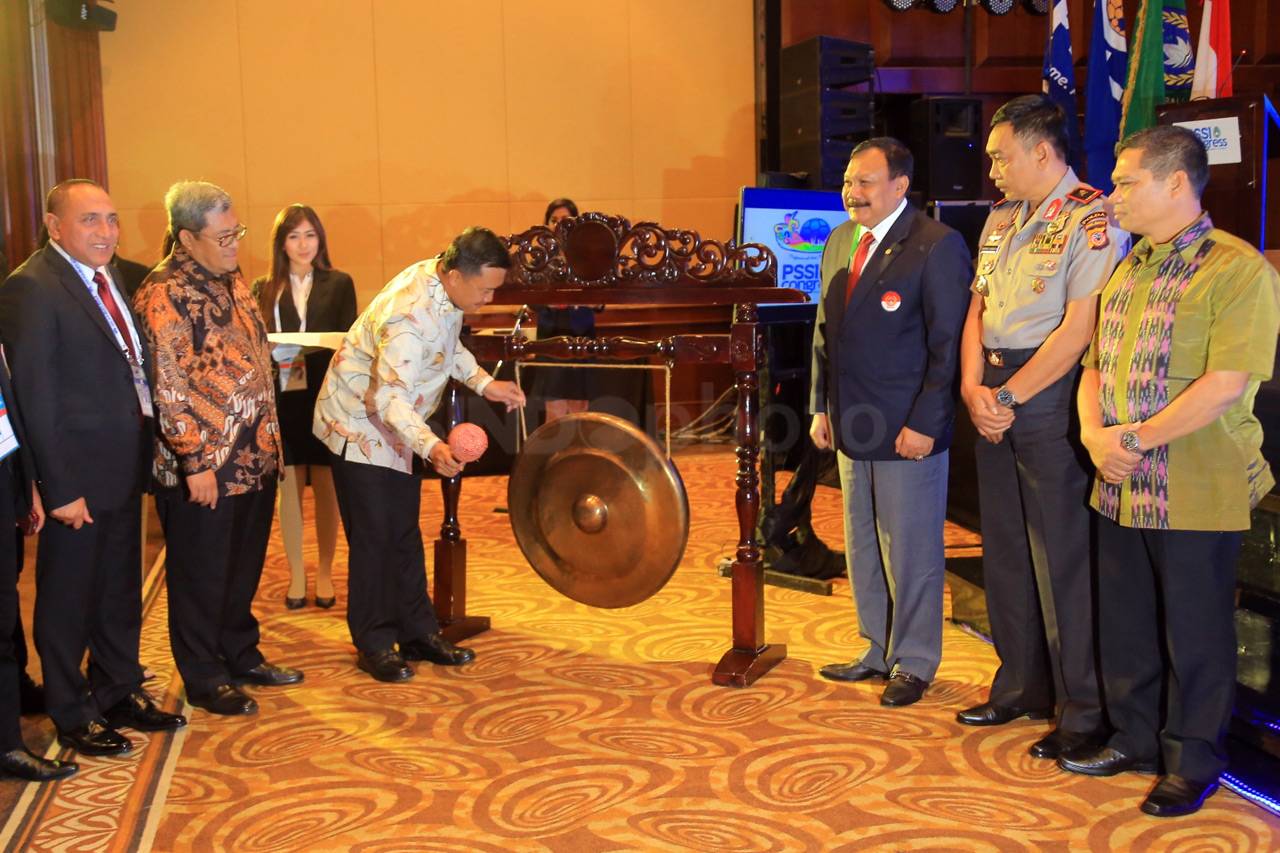 Menpora Buka Kongres...