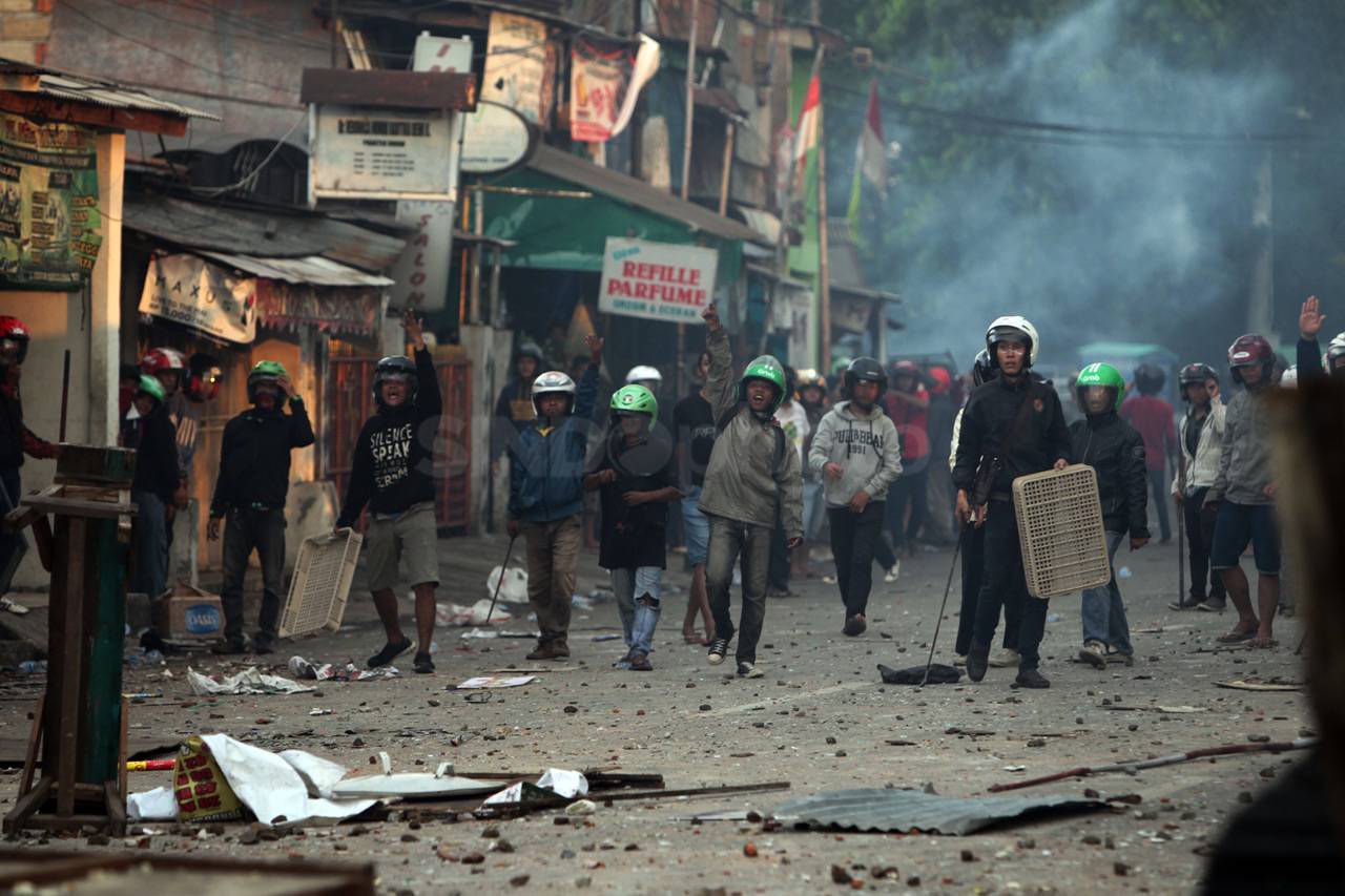 Tawuran Warga Pecah...