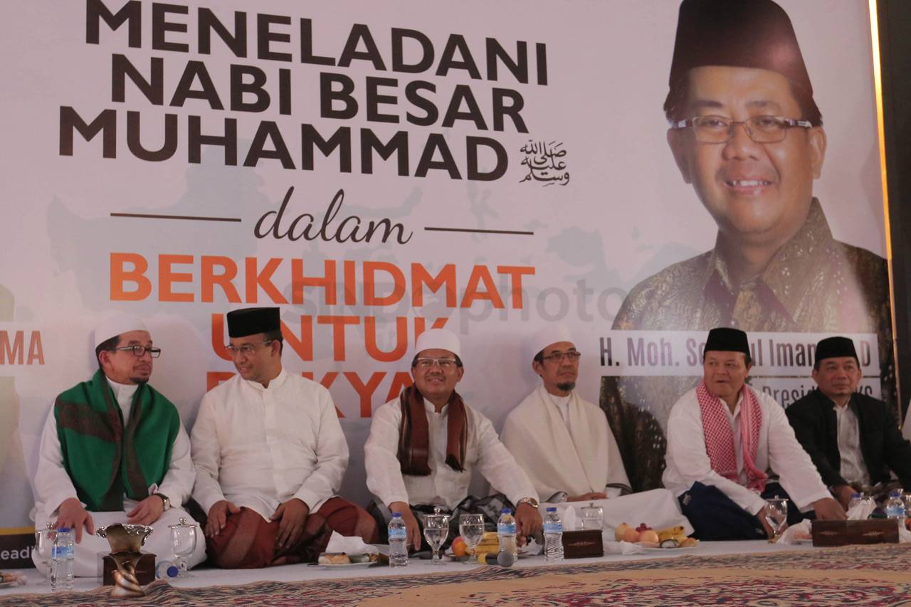 Anies Hadiri Peringatan...