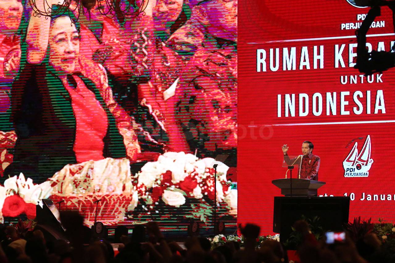 Presiden Jokowi Hadiri...