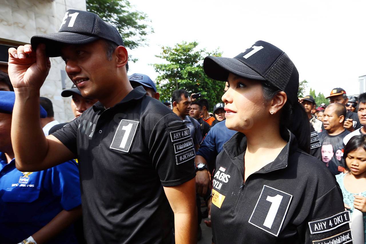 Didampingi Istri, Agus...