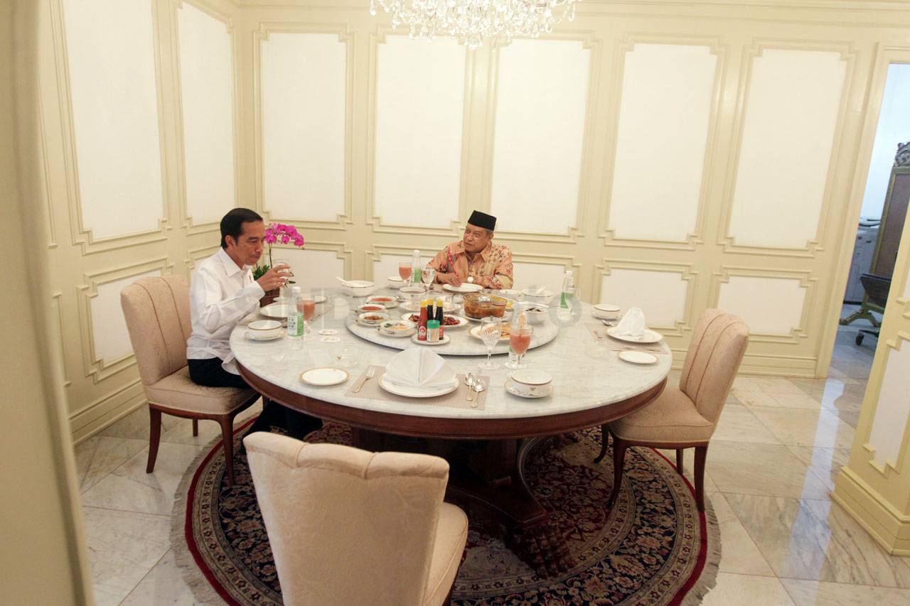 Presiden Jokowi dan...