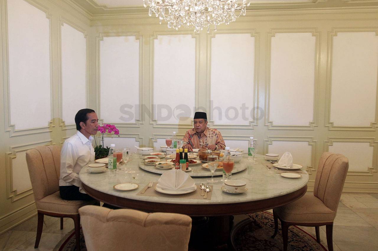 Presiden Jokowi dan...