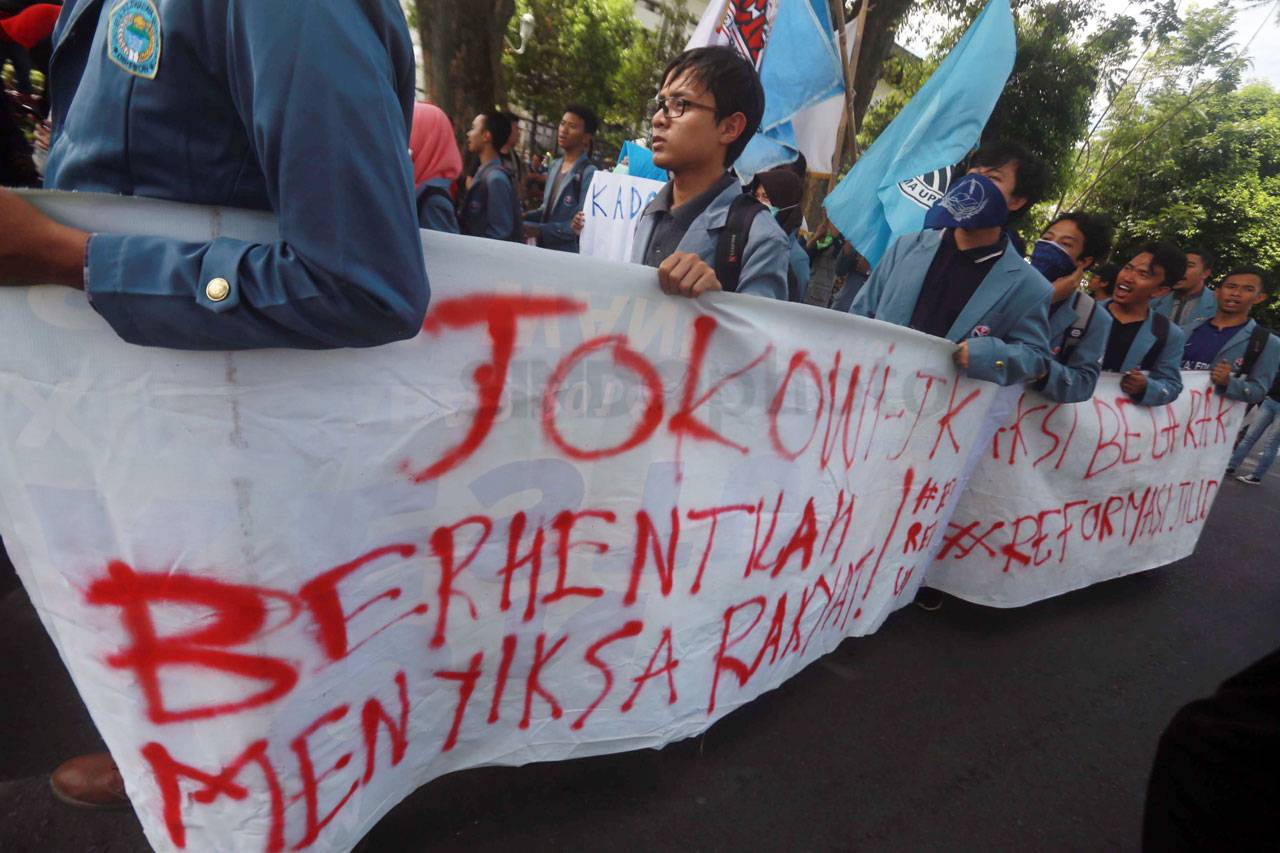 BEM Jawa Barat Desak...