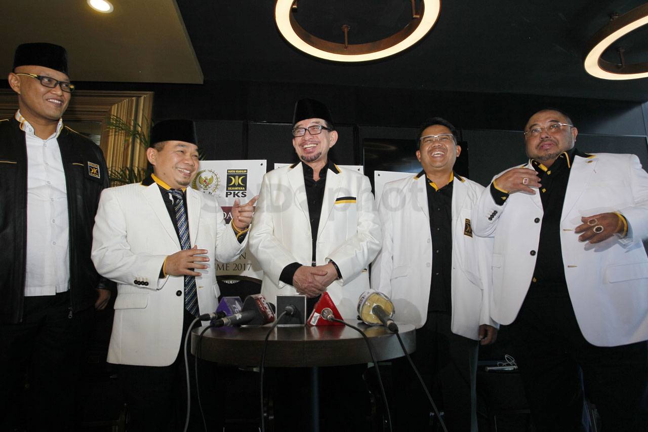 Fraksi PKS DPR Gelar...