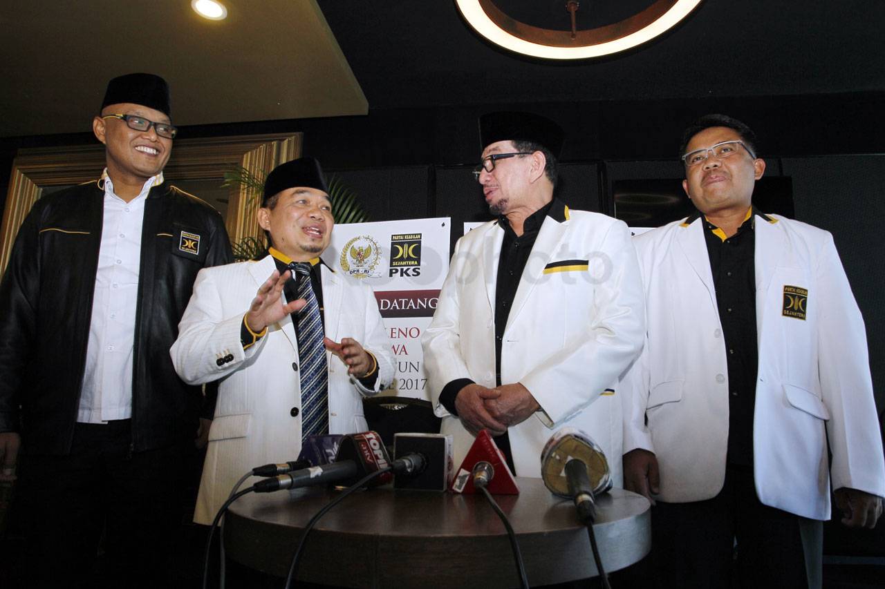 Fraksi PKS DPR Gelar...