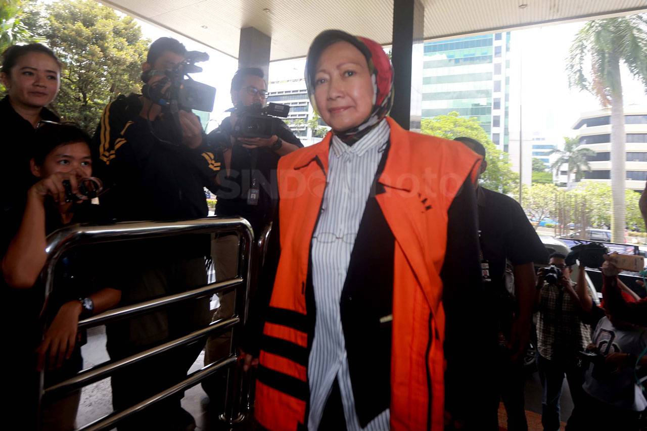 KPK Lanjutkan Pemeriksaan...