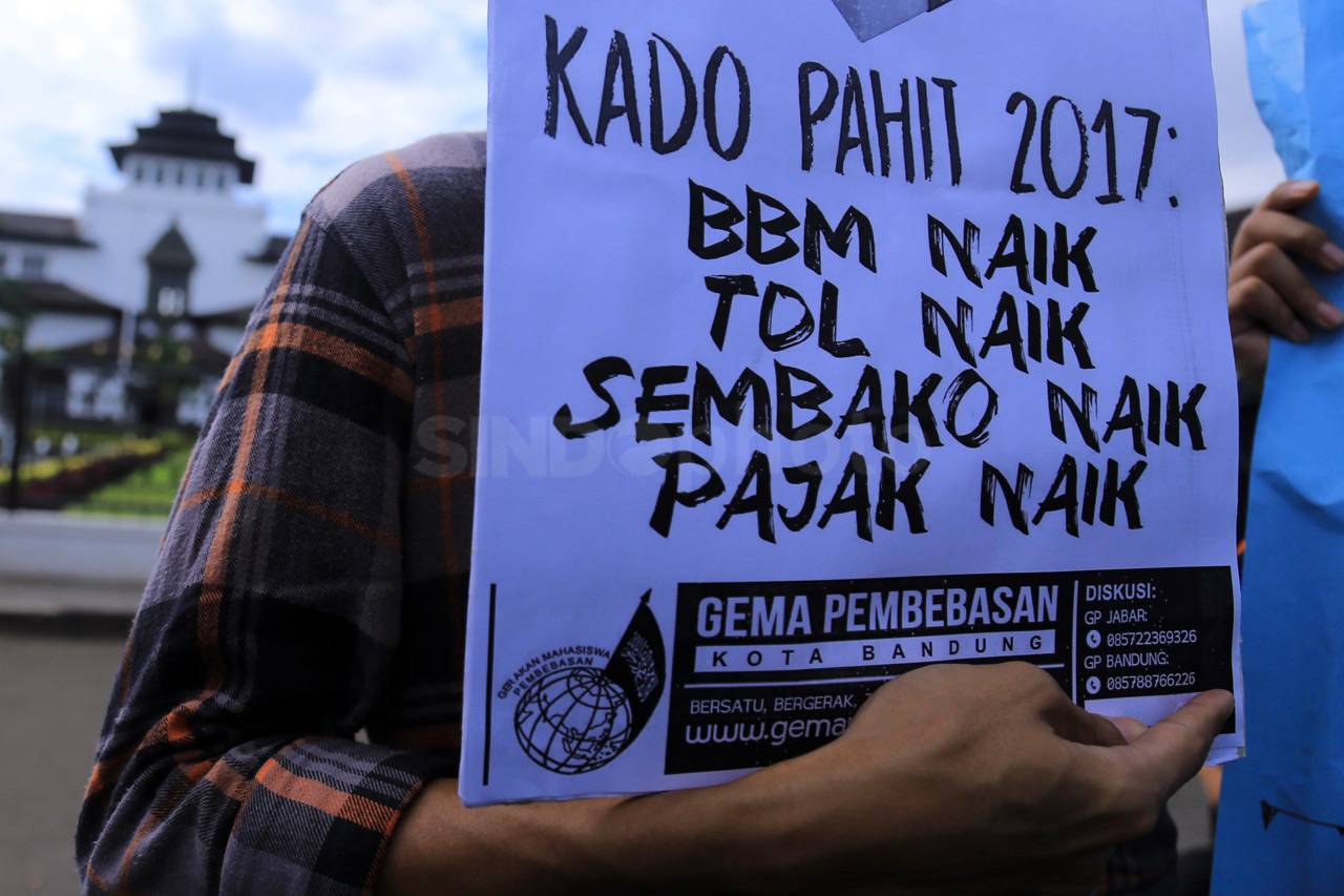 Gema Pembebasan Desak...