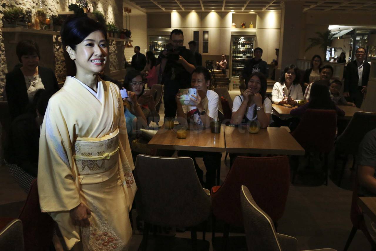 Ayako Oshin Kobayashi...