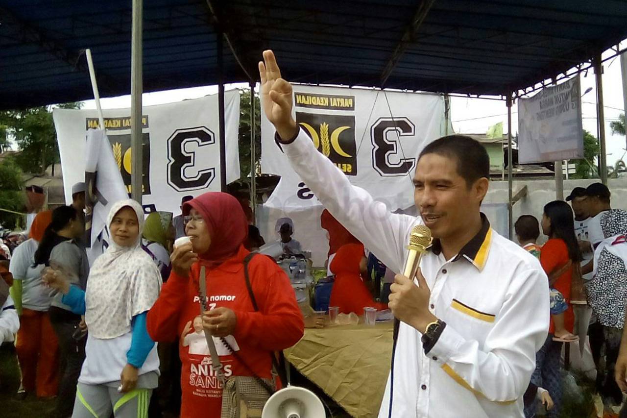 PKS Gelar Baksos Anies-Sandi