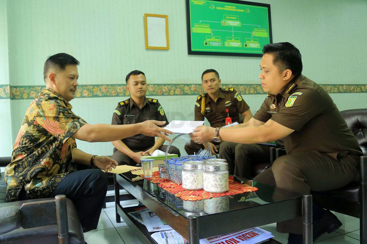 Ade Irawan Laporkan...