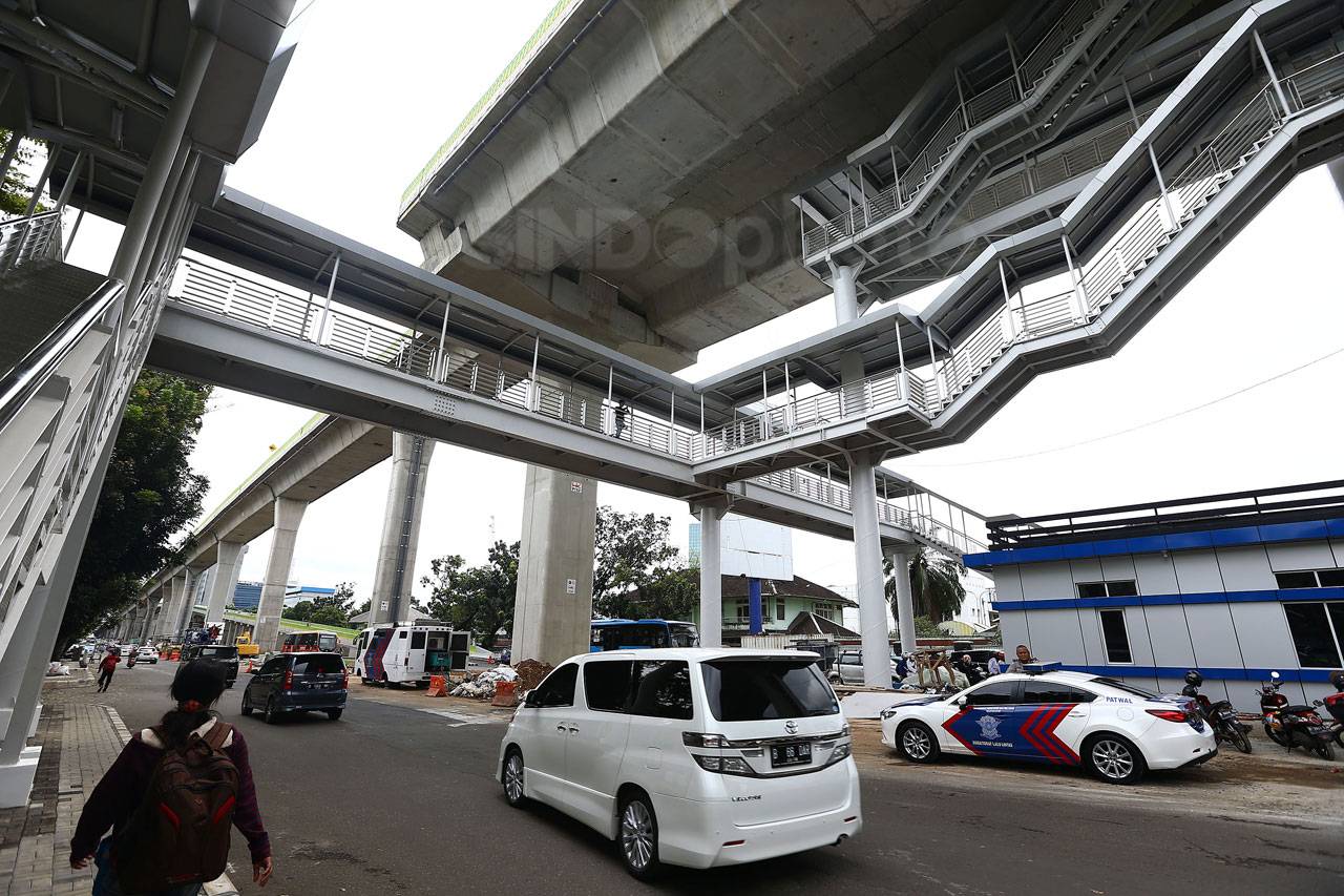 Halte Bus Transjakarta...