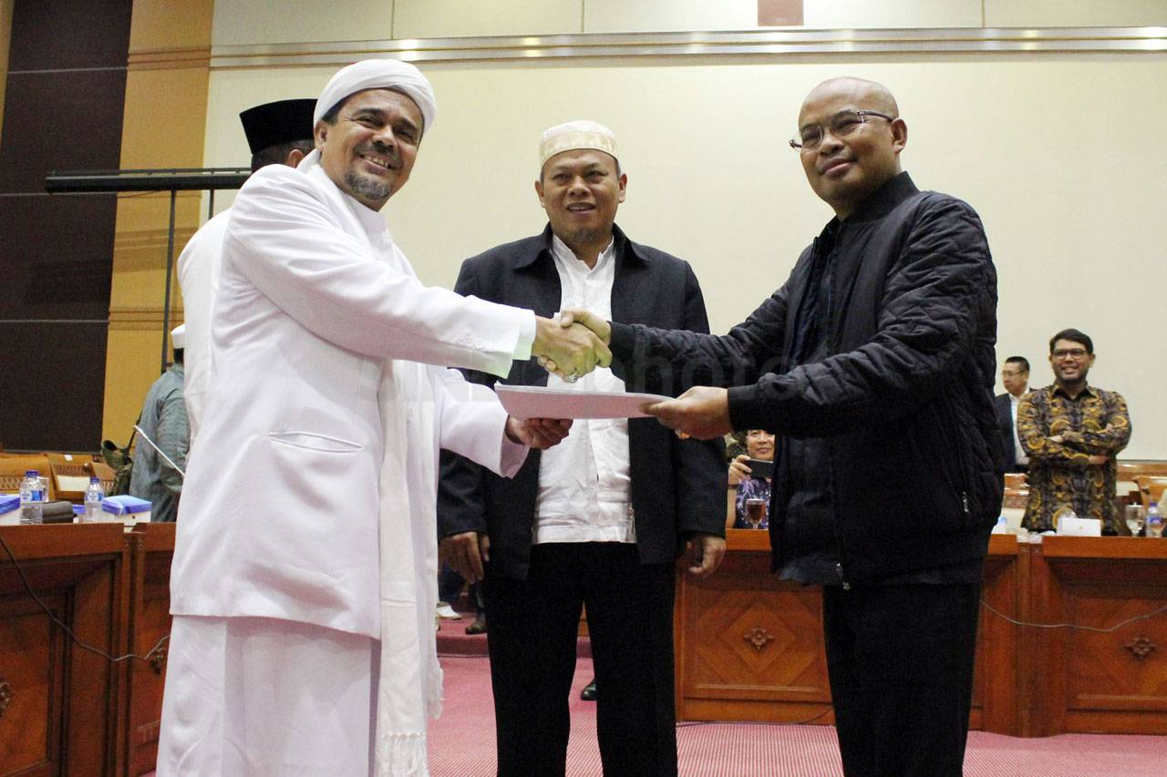 Habib Rizieq Datangi...