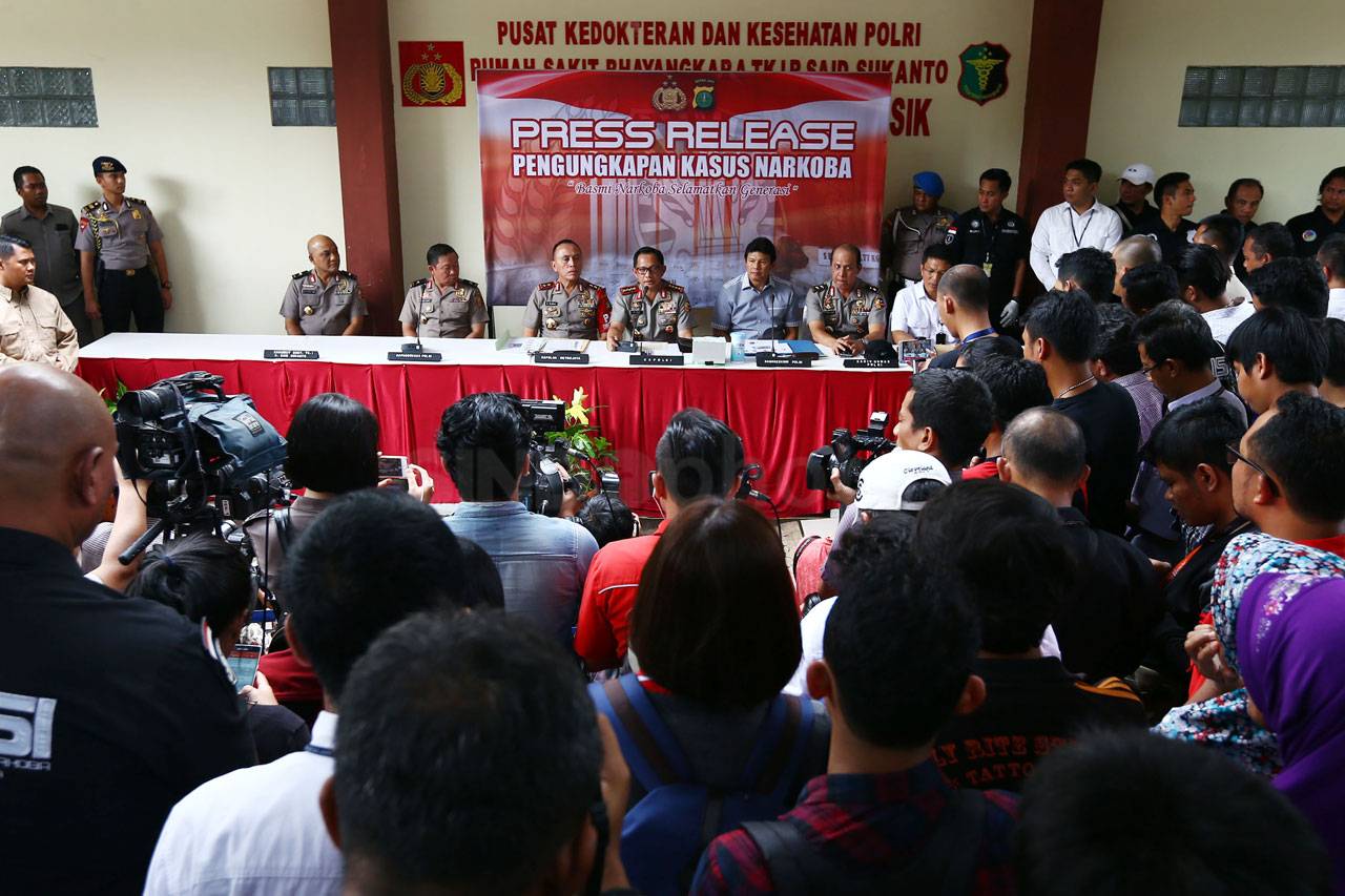 Polda Metro Jaya Bongkar...