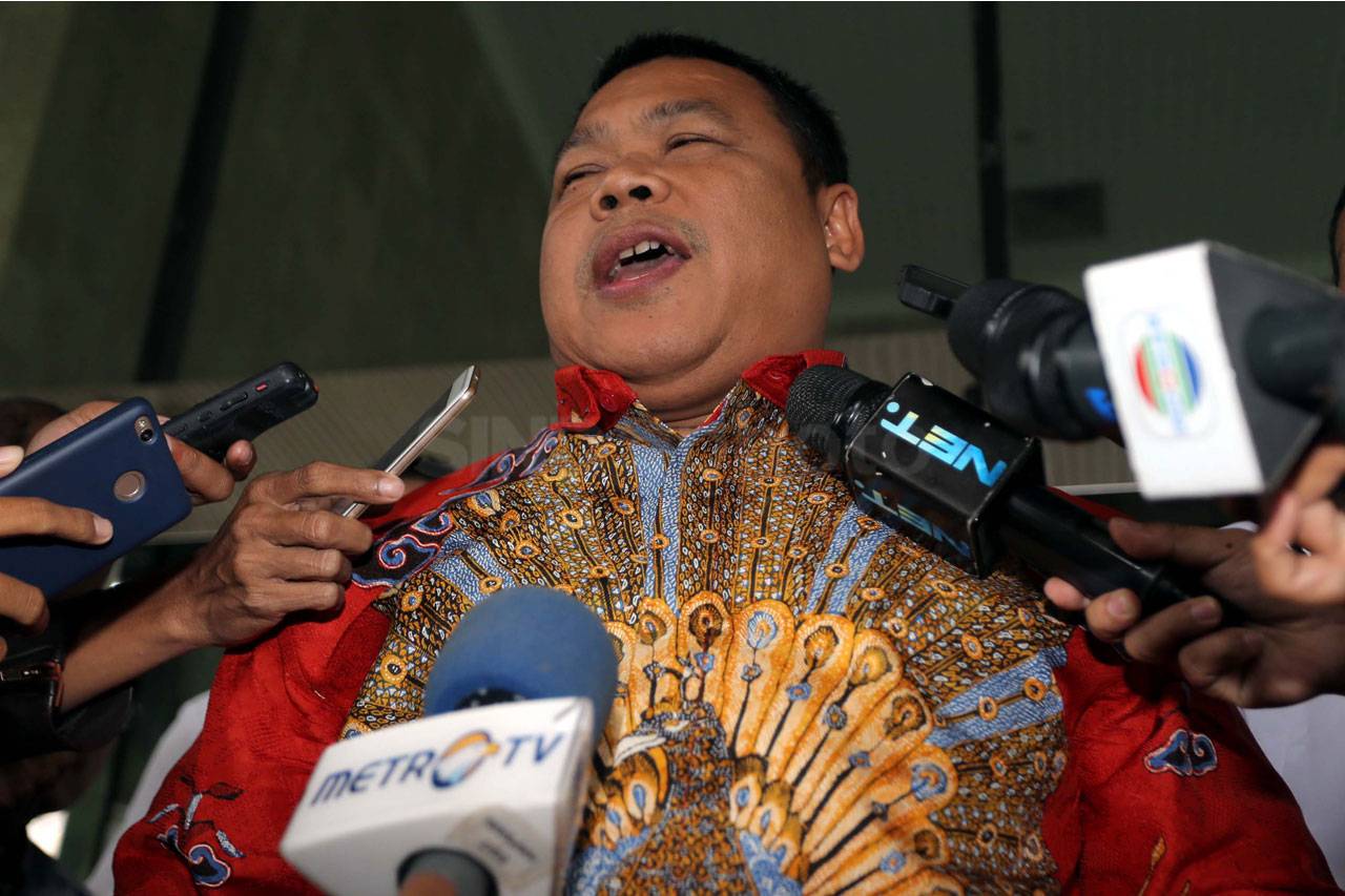 KPK Periksa Anggota...