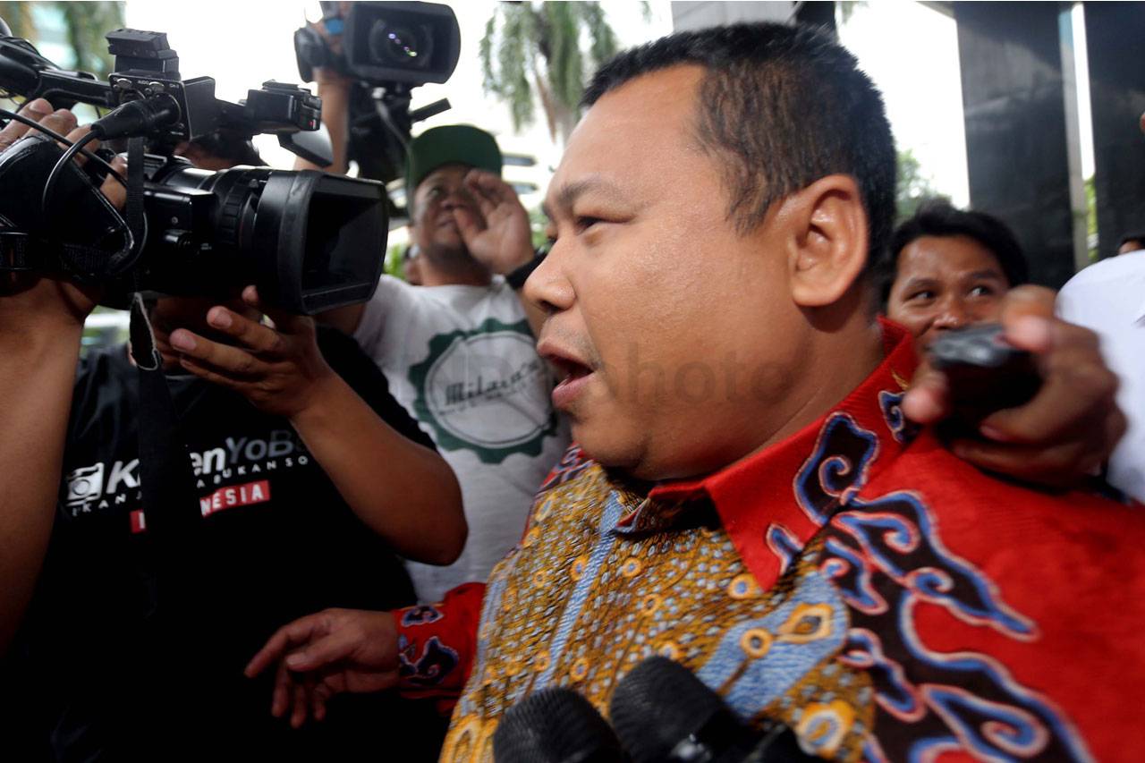 KPK Periksa Anggota...