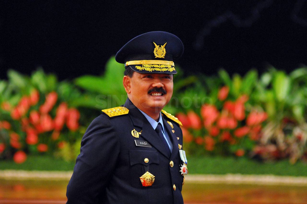 Presiden Jokowi Lantik...