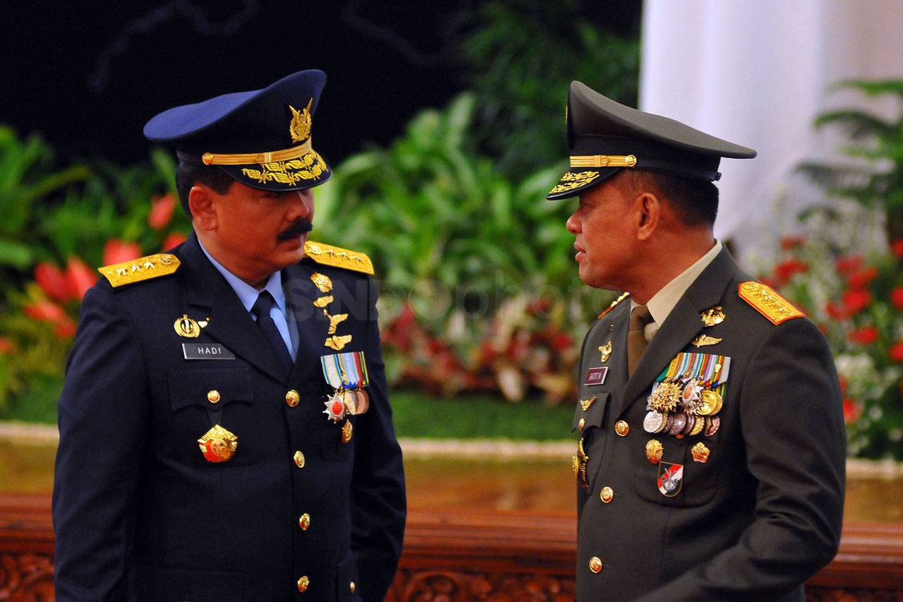 Presiden Jokowi Lantik...
