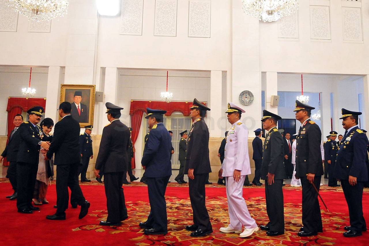 Presiden Jokowi Lantik...