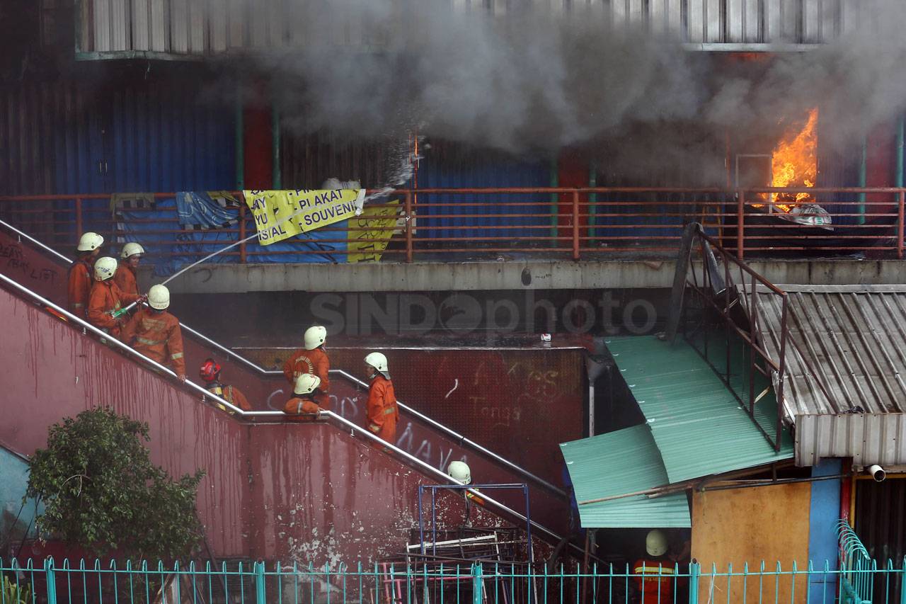 Hampir 12 Jam, Kebakaran...